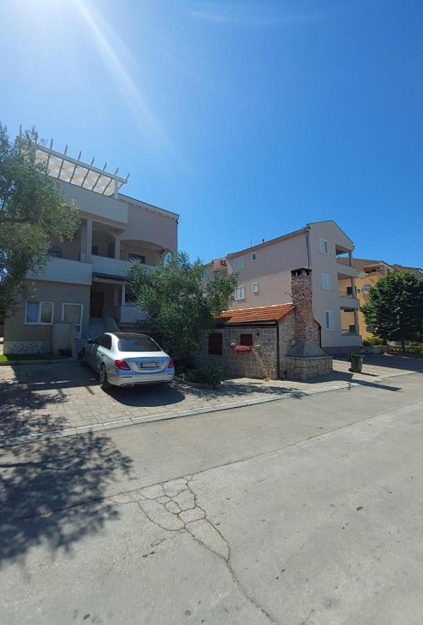 Apartments Stipe Biograd Na Moru Buitenkant foto